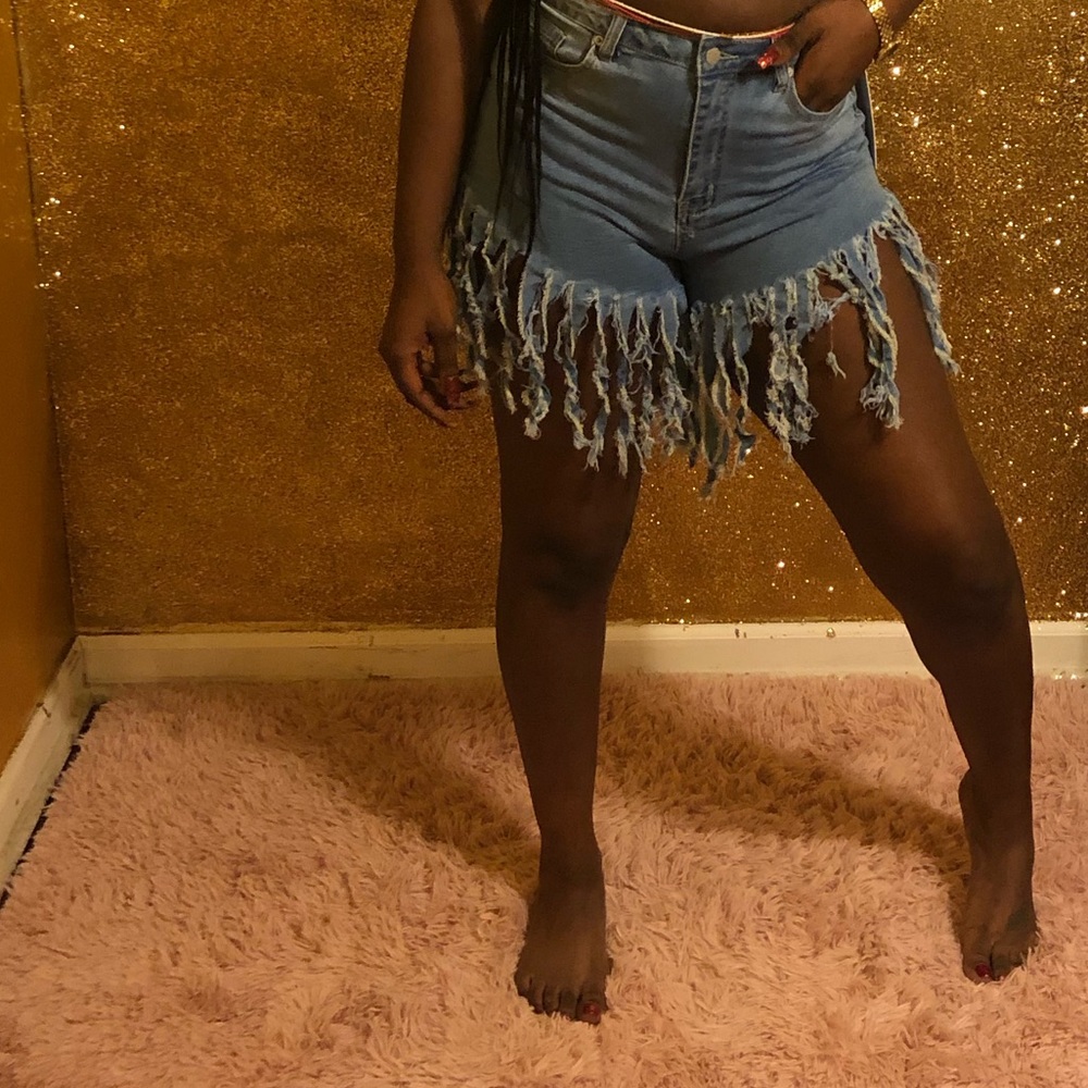 Jean ripped shorts